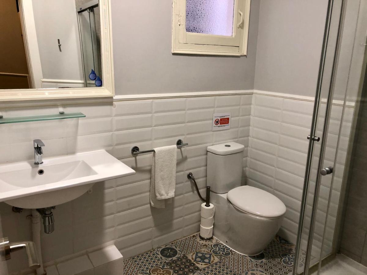 Hostal Medea Barcelona Eksteriør billede