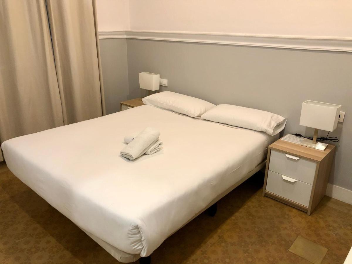 Hostal Medea Barcelona Eksteriør billede