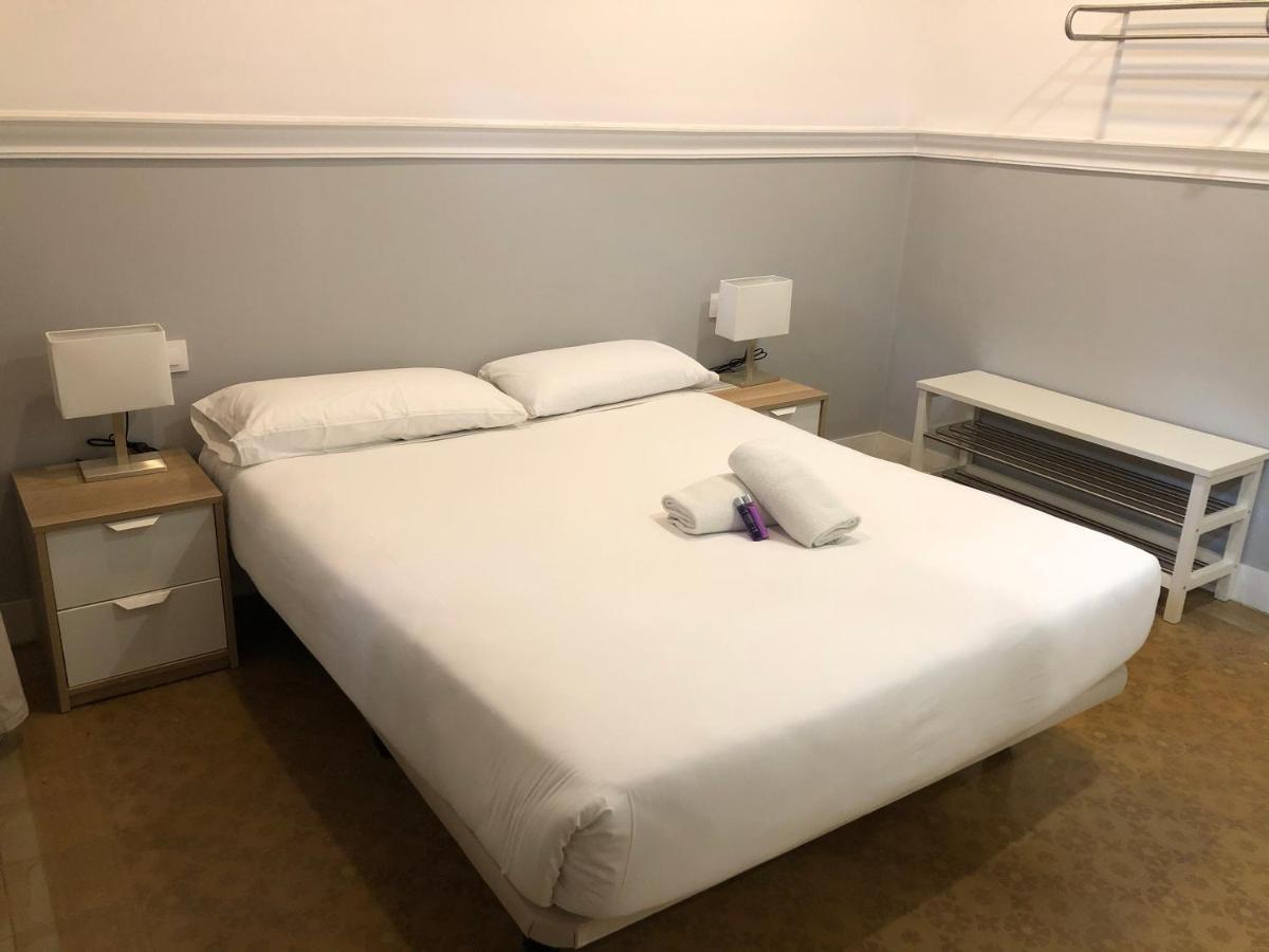 Hostal Medea Barcelona Eksteriør billede