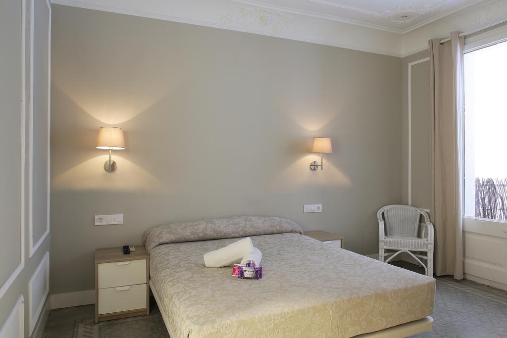 Hostal Medea Barcelona Værelse billede