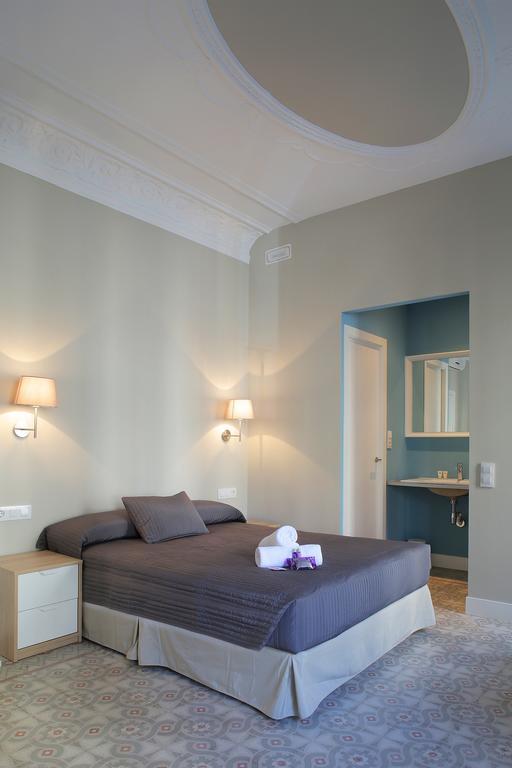 Hostal Medea Barcelona Værelse billede